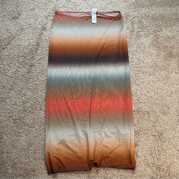 EUC Ombre Cover-Up Skirt - Picture 2 of 3